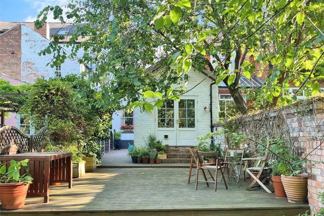 4 bedroom terraced house for sale