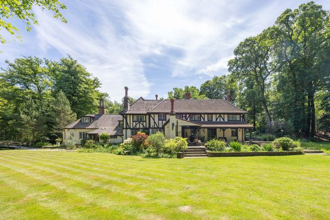 Lyndhurst SO43 6 bed detached house for sale