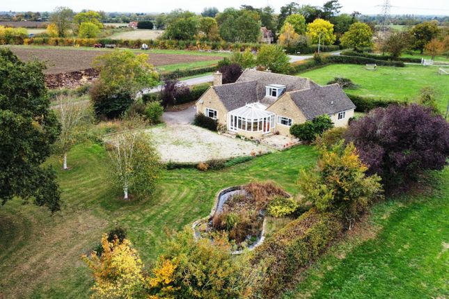 Radcot Road, Faringdon, Oxfordshire, SN7 4 bed detached house for sale