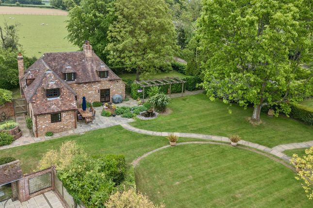 Charcoal Lane, Bladbean, Canterbury CT4 6 bed equestrian property for sale