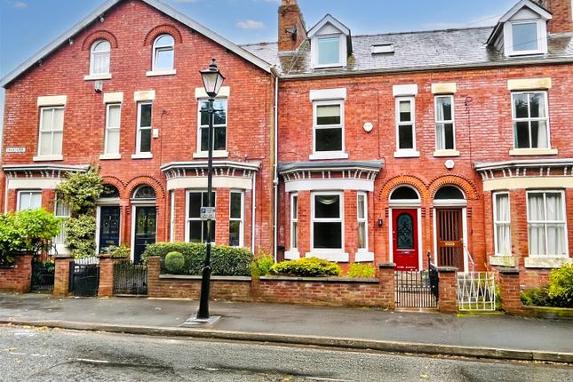 4 bedroom terraced house for sale