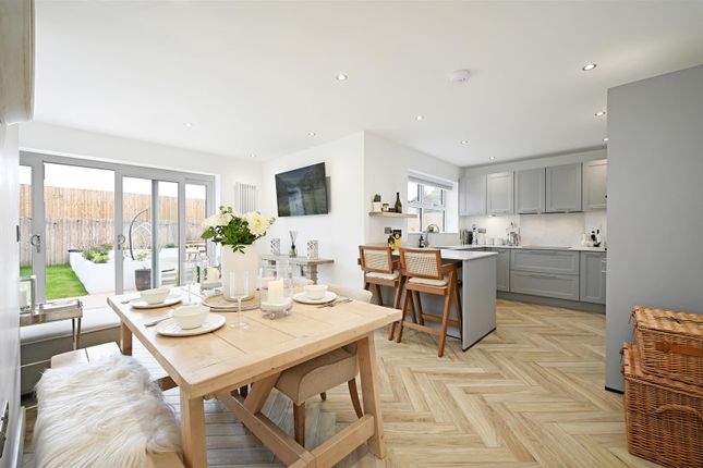 Carr Head Road, Howbrook, Wortley 3 bed detached house for sale