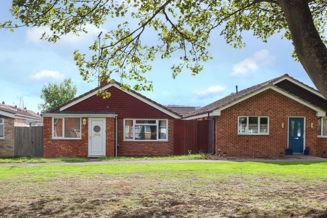 Fernleigh Crescent, Cheltenham GL51 2 bed detached bungalow for sale