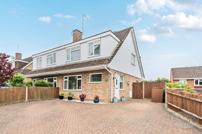 Dale Close, Wrecclesham, Farnham... 3 bed semi