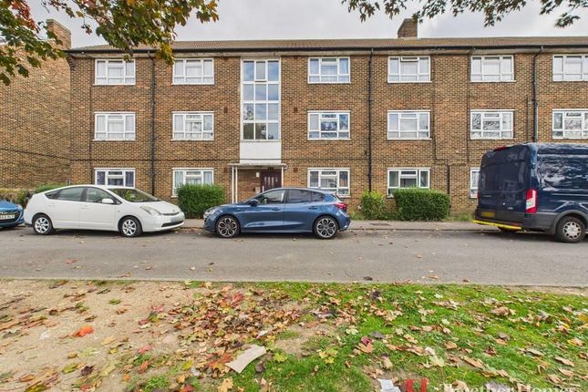 Whalebone Lane South, Dagenham 2 bed flat for sale
