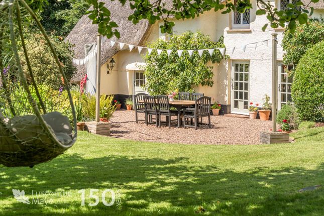 6 bedroom detached house for sale