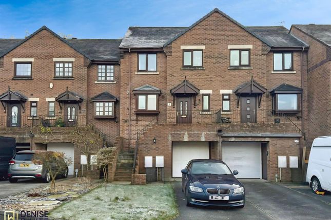 3 bedroom town house for sale