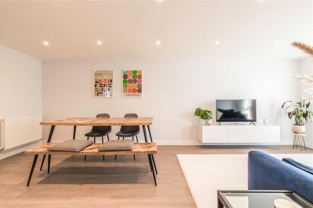 Highmarsh Crescent, Manchester 2 bed flat for sale