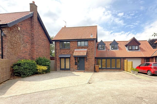 Home Pastures, Hose 3 bed link detached house for sale