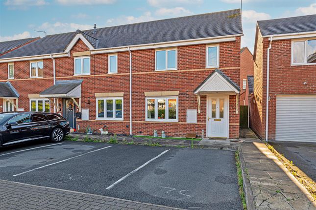 Arizona Crescent, Great Sankey 2 bed end of terrace house for sale