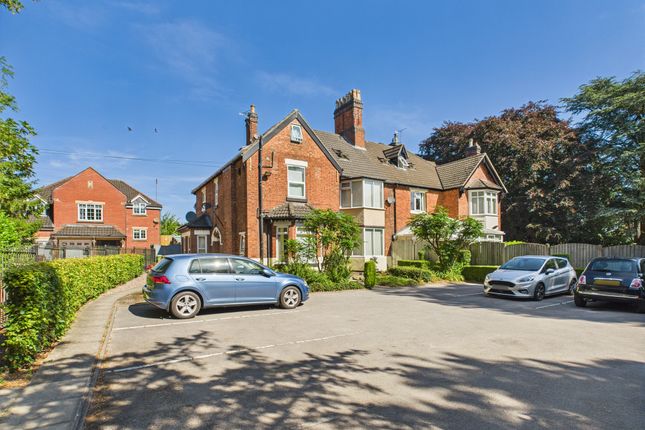 6 bedroom semi-detached house for sale