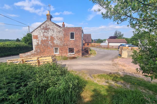 3 bed detached house
