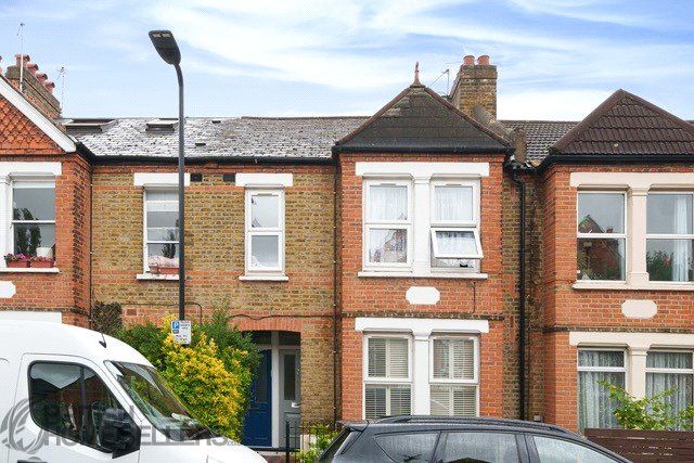 1 bedroom maisonette for sale