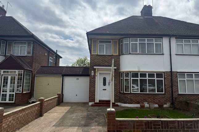 Chatsworth Road, Hayes, London... 4 bed detached house for sale