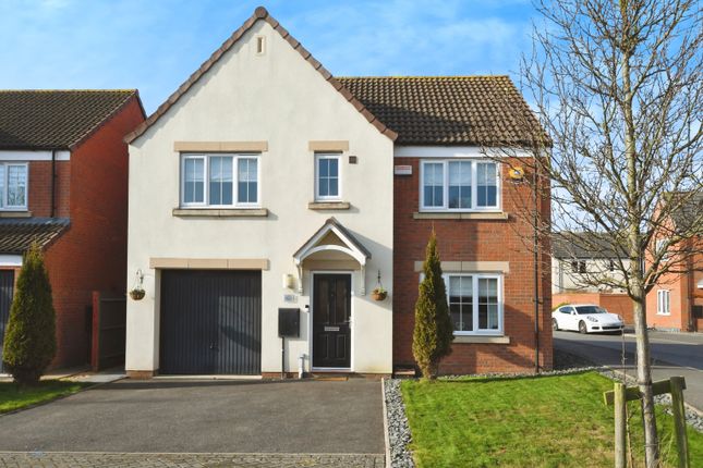 5 bed detached house