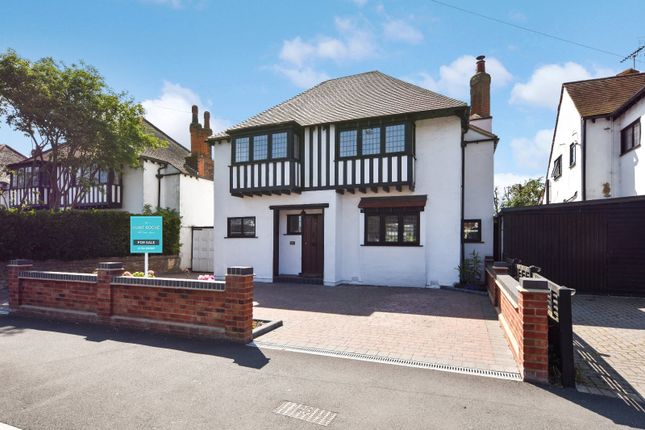 Caulfield Road, Shoeburyness, Essex, SS3 4 bed detached house for sale