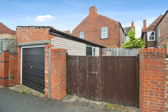 Morley Street, Gainsborough 2 bed semi