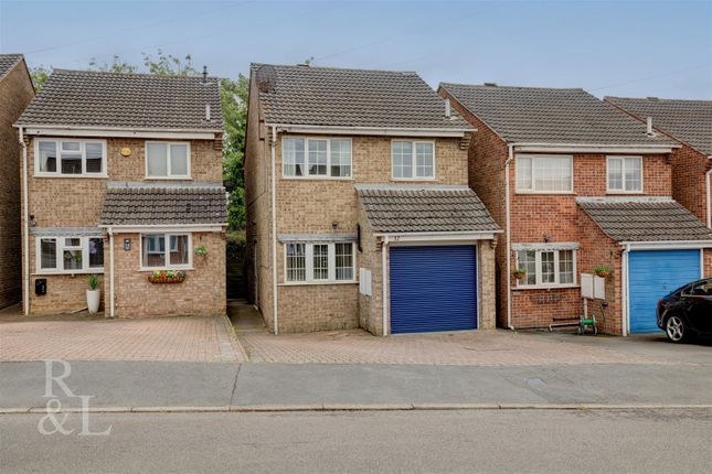 Audens Way, Midway, Swadlincote 3 bed detached house for sale