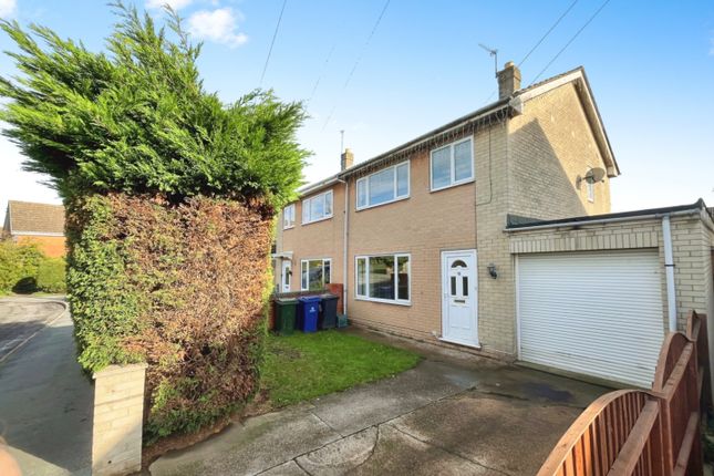 Gresley Avenue, Bawtry, Doncaster 3 bed semi