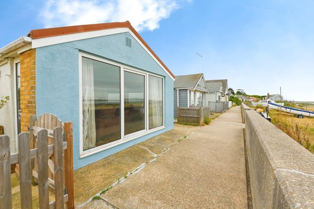 2 bedroom detached house for sale