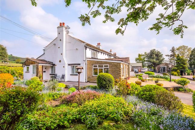 Highfield Crescent, Meltham... 3 bed semi