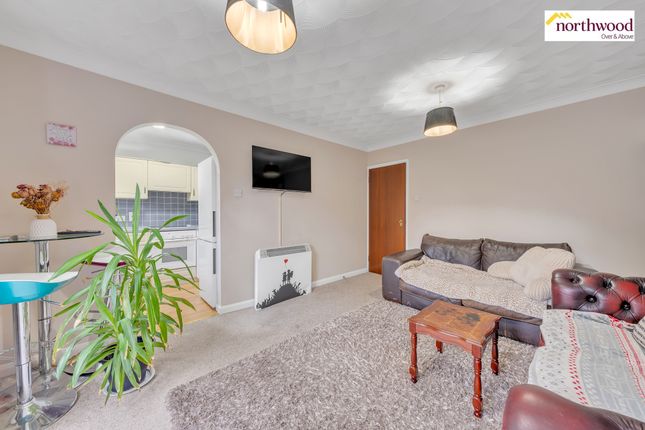 Crown Rise, Garston, Watford, WD25 1 bed flat for sale