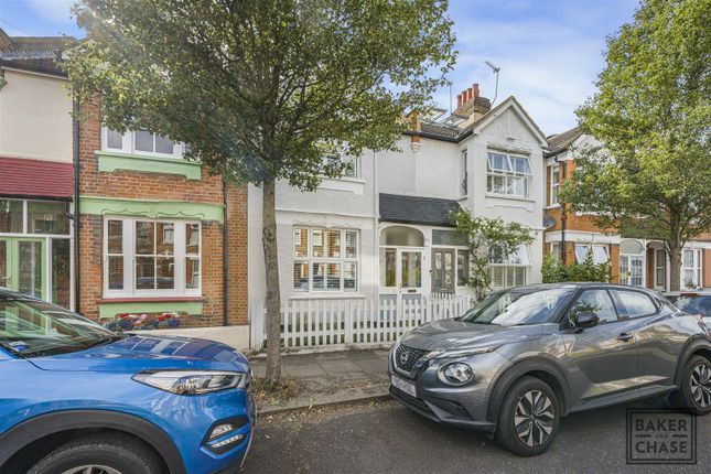 Kynaston Road, Enfield EN2 3 bed terraced house for sale