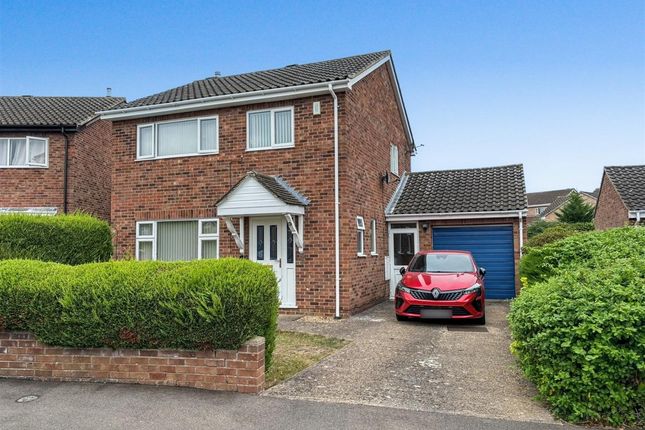 Bedford MK41 3 bed detached house for sale