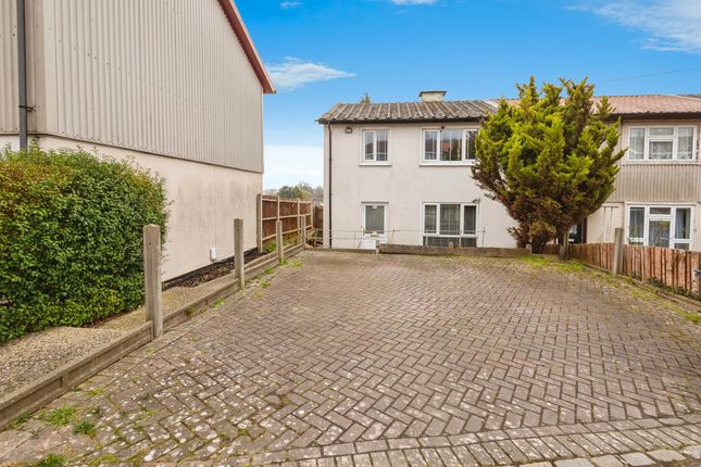 3 bed end terrace house