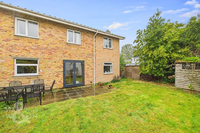 Finch Way, Brundall, Norwich 5 bed semi