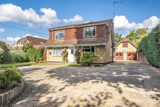 Fenns Lane, West End, Woking, GU24 4 bed detached house for sale
