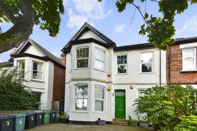 Westbere Road, London NW2 3 bed flat for sale