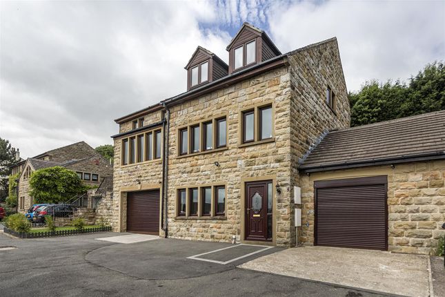 Potters Walk, Huddersfield HD7 4 bed semi