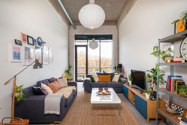 Lakeshore Drive, Hartcliffe 2 bed flat for sale