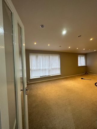 2 bed flat