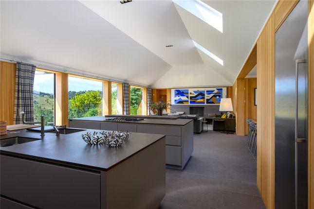 Pitlochry, Perth and Kinross, PH16 7 bed detached house for sale