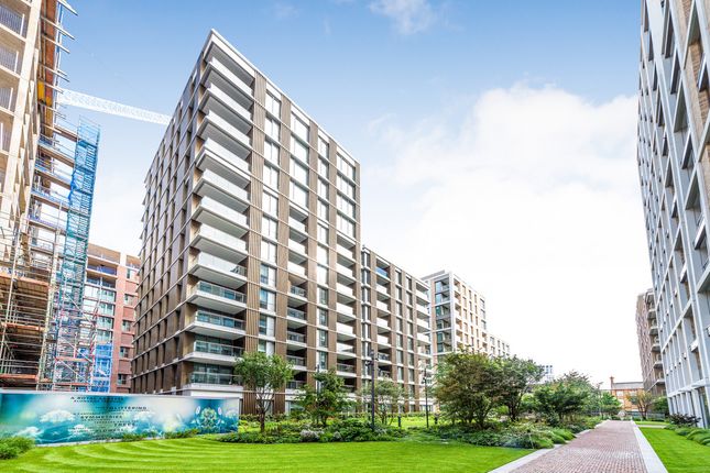 Prince Of Wales Drive, London, SW11 2 bed apartment for sale