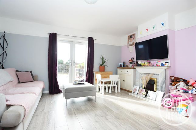 Montgomery Avenue, Gunton, NR32 2 bed semi