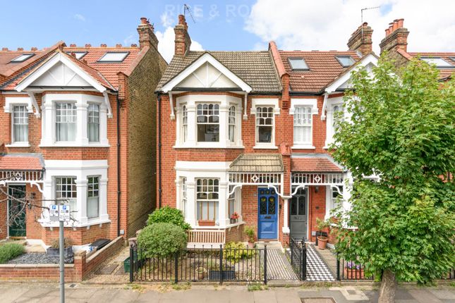 4 bedroom semi-detached house for sale