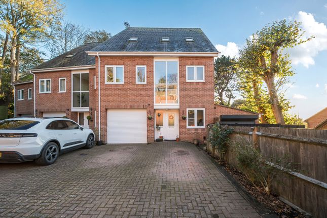 Parklands, Southampton SO18 3 bed end of terrace house for sale