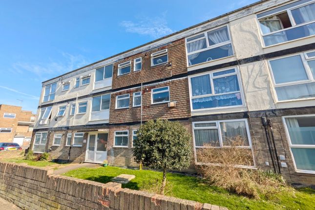 2 bedroom ground floor flat for sale