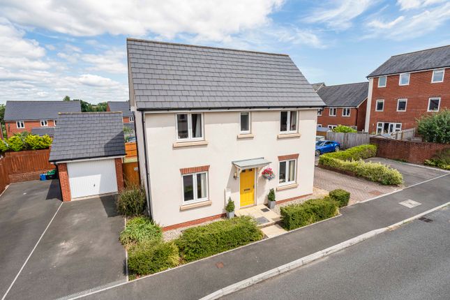 Summer Meadow, Cranbrook, EX5 7DF 3 bed detached house for sale