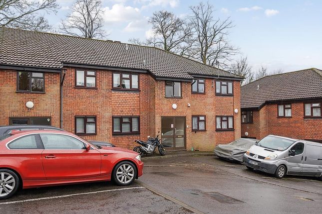 High Wycombe,  Buckinghamshire,  HP13 2 bed flat for sale