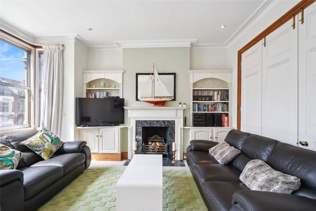 Elspeth Road, London, SW11 3 bed apartment for sale