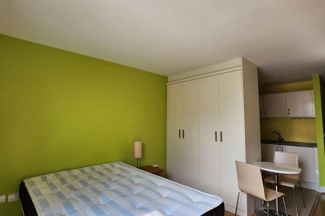 Studio apartment for sale