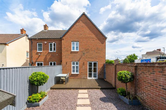 3 bedroom semi-detached house for sale