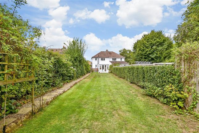 Stockett Lane, Coxheath, Maidstone, Kent 3 bed semi