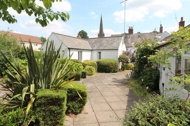 High Street, Leicester LE8 1 bed mews for sale