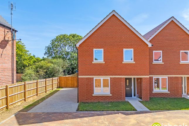 Conrad Road, Braintree, CM8 3 bed semi