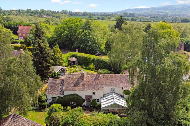 Upton Road, Defford, Worcester... 4 bed detached house for sale